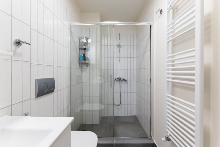 Bathroom with Shower and WC