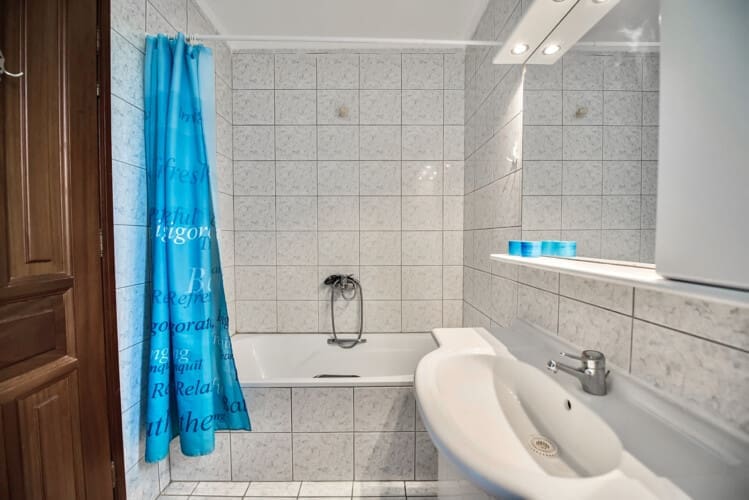 Bathroom with bathtub