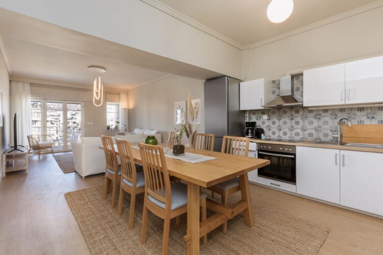 Private kitchen with dining area